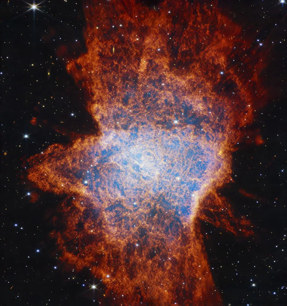 Лучшие космические снимки 2025 года 15 ngc 6072 — tumannost s dvojnoj zvezdoj